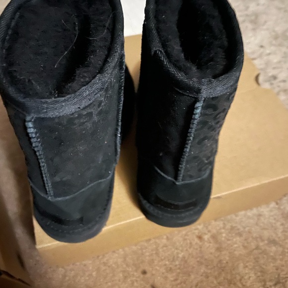 Brand new box included - Picture 2 of 4